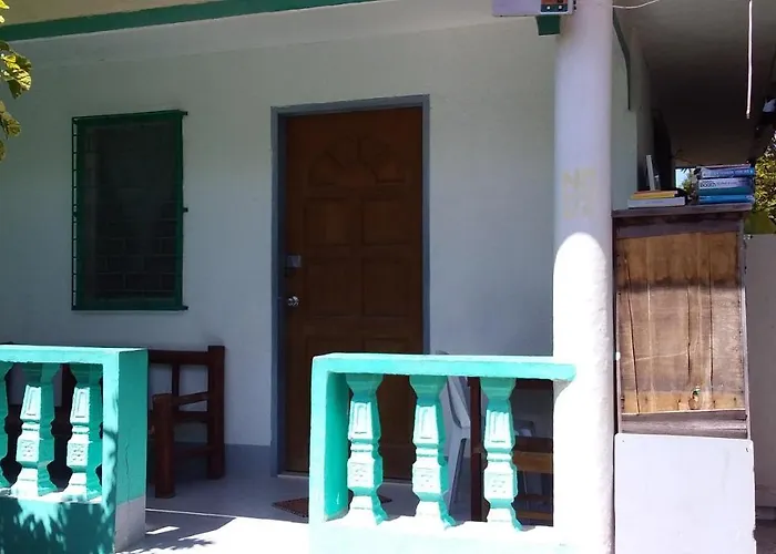 Rosita's Cottages Near The Beach * モアルボアル